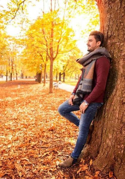 ژست عکس پاییزی مردانه