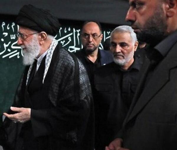 عکس حاج قاسم کنار رهبری