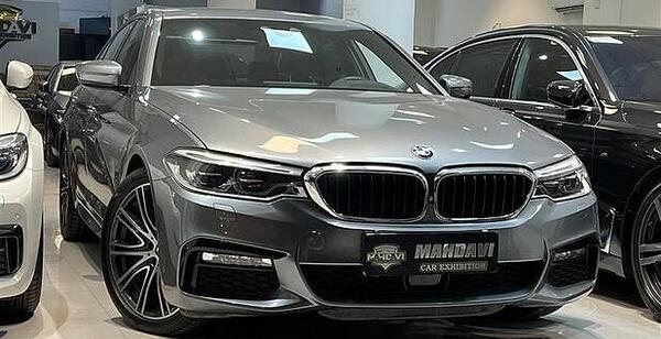 عکس ماشین ب ام و سری 5 سدان 530i