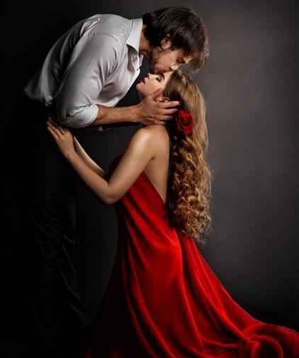 بوسه عکس عاشقانه دونفره بدون لباس