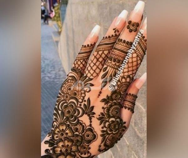 عکس دست عروس و داماد هندی