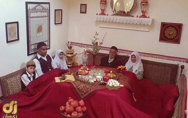 عکس شب یلدا زیر کرسی