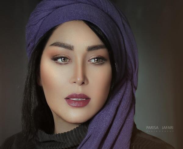 عکس سارا منجزی و خواهرش