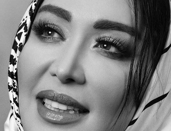 عکس سارا منجزی و خواهرش