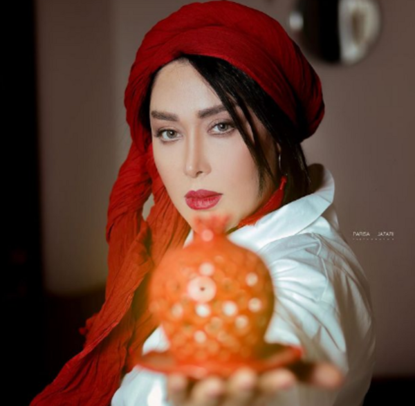 عکس سارا منجزی و خواهرش