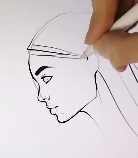 عکس نقاشی دختر نیم رخ