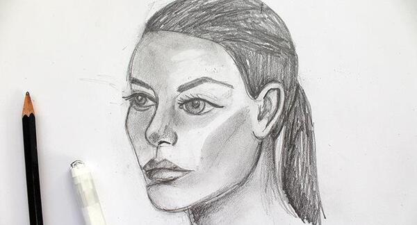 عکس نقاشی دختر نیم رخ