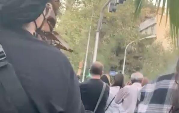عکس پلیس تظاهرات