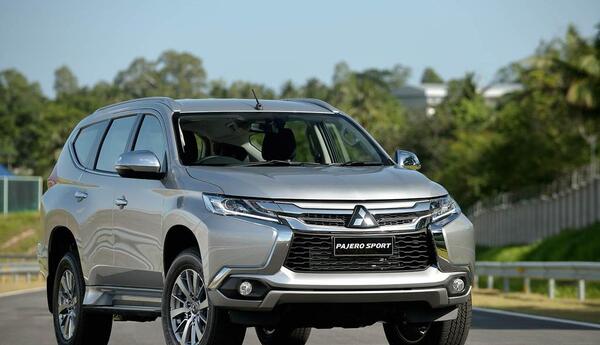 عکس ماشین mitsubishi pajero2door