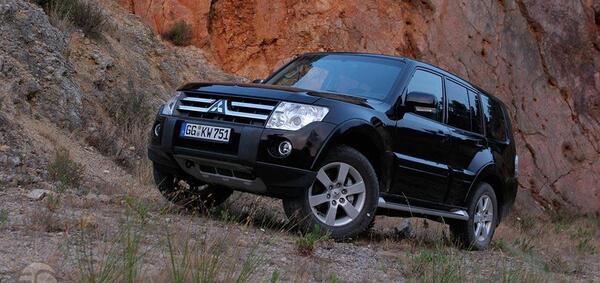 عکس ماشین mitsubishi pajero2door