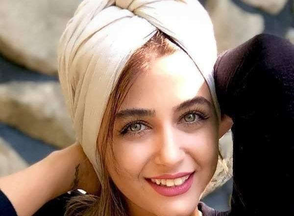عکسی از ستایش موسوی