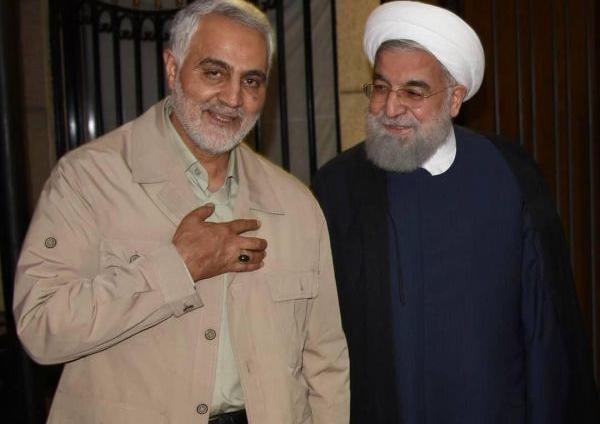عکس حاج قاسم با بیسیم