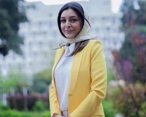 عکس ساره بیات و بچه اش