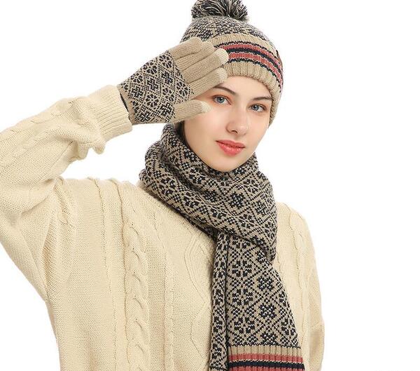 عکس شال و کلاه دخترانه شیک