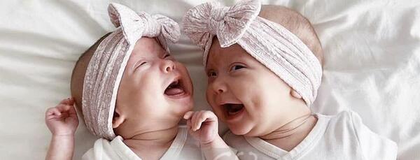 عکس بچه کوچولو های دوقلو