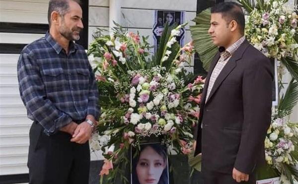 عکس مهسا امینی در مترو