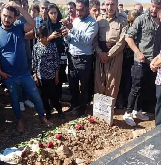عکس مهسا امینی در مترو
