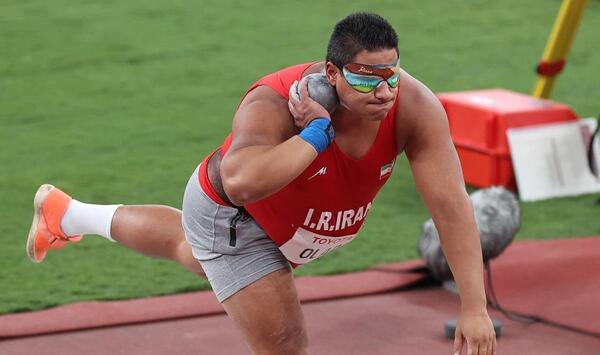 عکس لیری کوامی عقاب