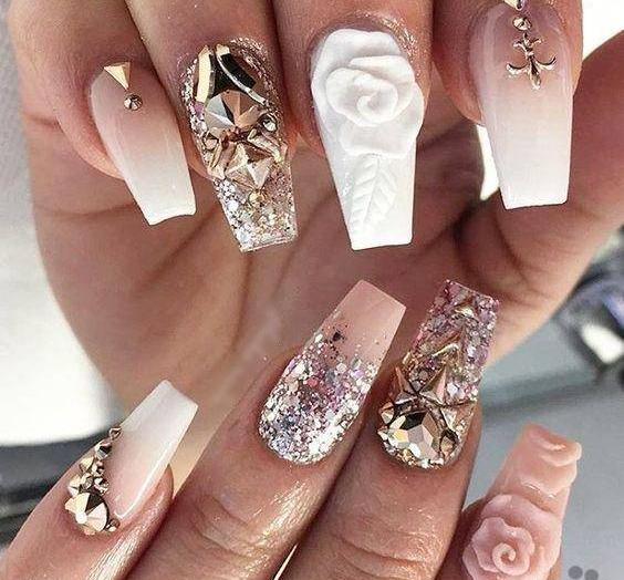 عکس مدل فرنچ ناخن با نگین