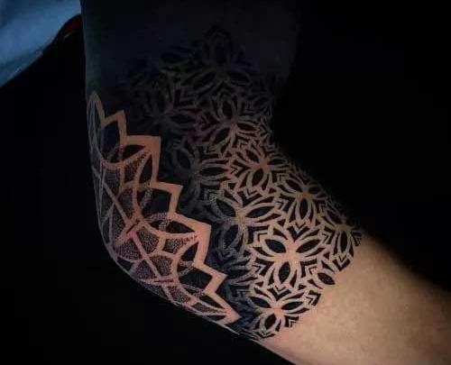عکس تاتو روی دست چپ یا راست