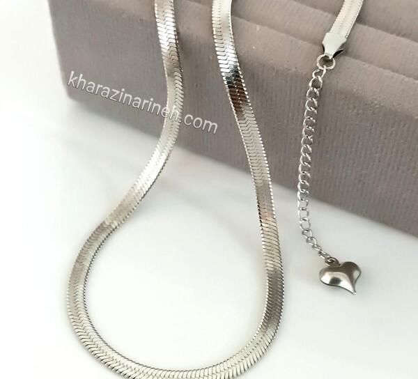 عکس گردنبند چاقو