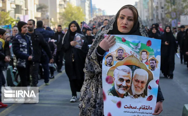عکس دختر حاج قاسم سلیمانی بی حجاب