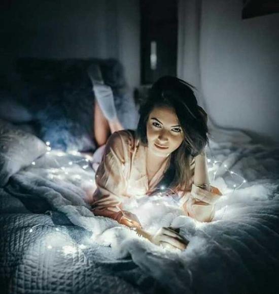 عکس ژست دخترانه در خانه