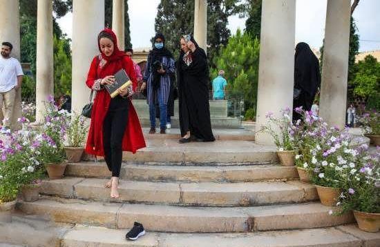 عکس ارامگاه حافظ
