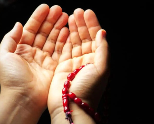 عکس در حال قنوت