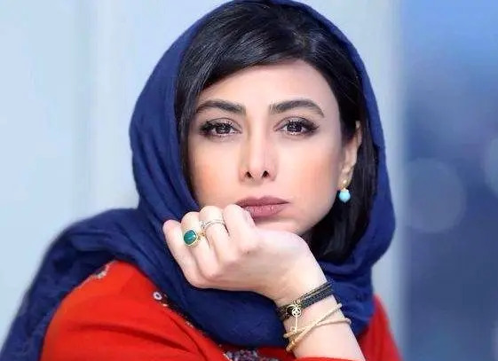 عکس کمیاب آزاده صمدی