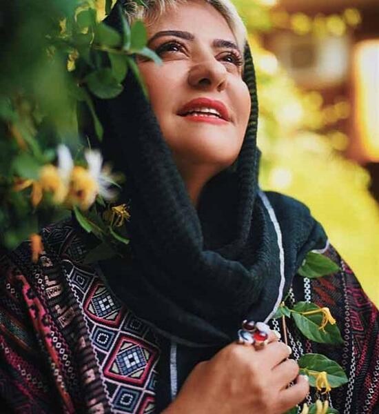 عکس با حجاب رابعه اسکویی