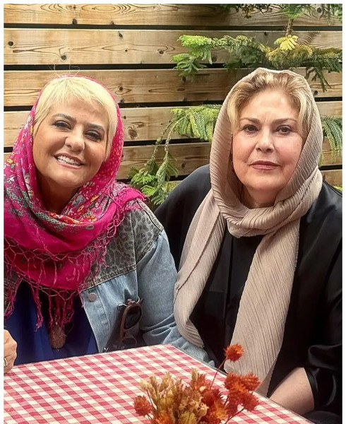 عکس با حجاب رابعه اسکویی