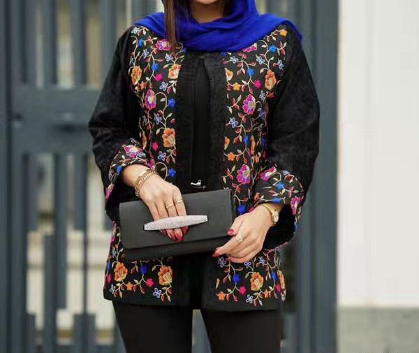 عکس مانتوی جلو باز مشکی