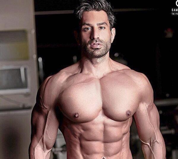 عکس بنیامین جهرمی بدنساز