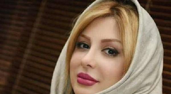 عکس نیوشا ضیغمی در خارج