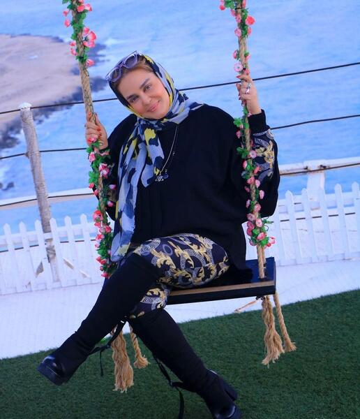 عکس با حجاب بهاره رهنما