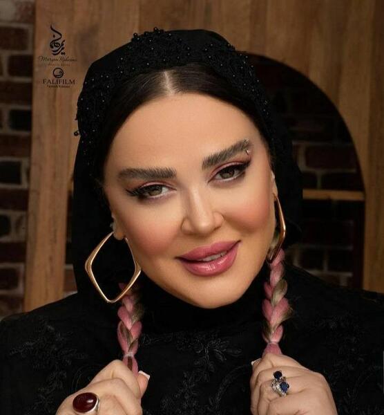عکس با حجاب بهاره رهنما