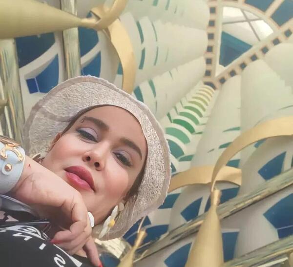 عکس با حجاب بهاره رهنما