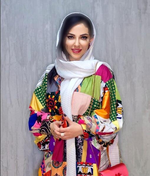 عکس لیلا اوتادی با حجاب