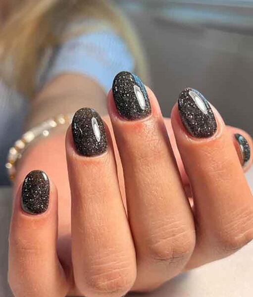 عکس مدل ژلیش ناخن طبیعی کوتاه