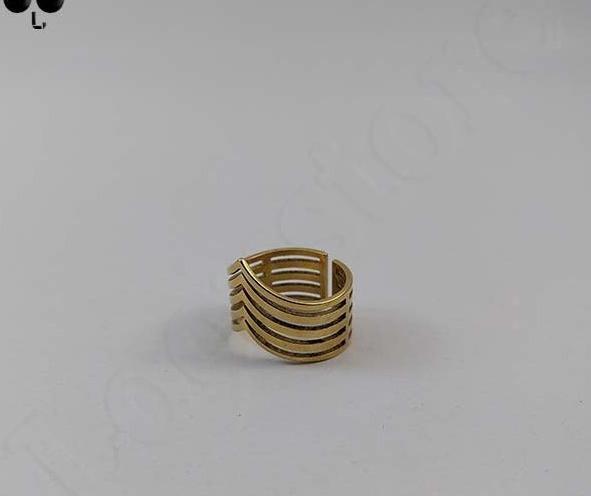 عکس انگشتر تیز