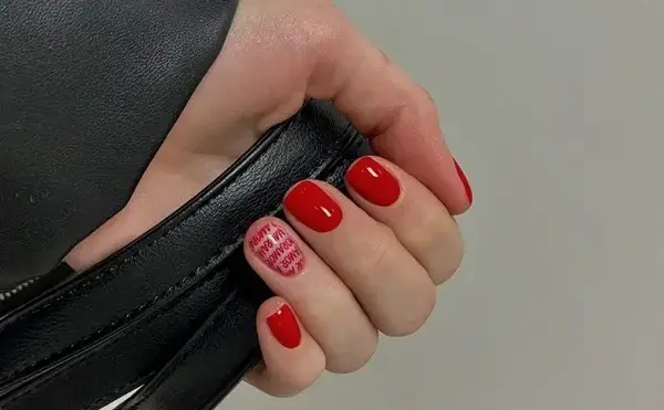 عکس مدل ژلیش ناخن رنگ قرمز