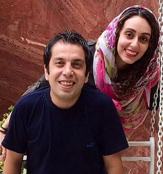 عکس عباس جمشیدی فر با همسرش