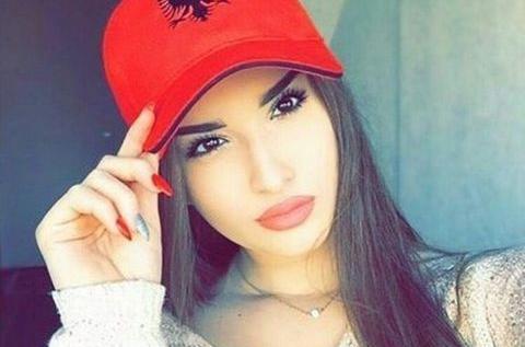 عکس فیک دخترونه با هودی
