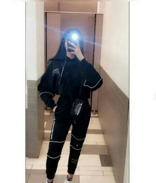 عکس جلو آینه دخترانه فیک