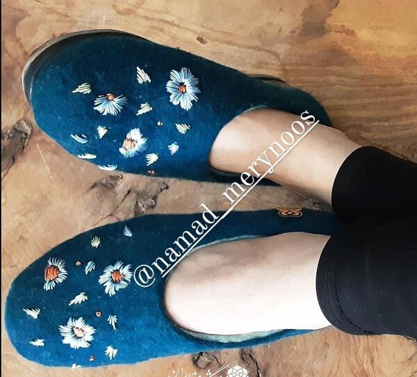 عکس کفش روفرشی نمدی