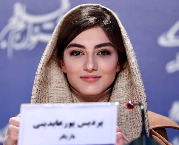 عکس واقعی راضیه درسریال اقازاده
