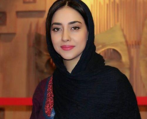 عکس بهاره کیان افشار با لباس آبی