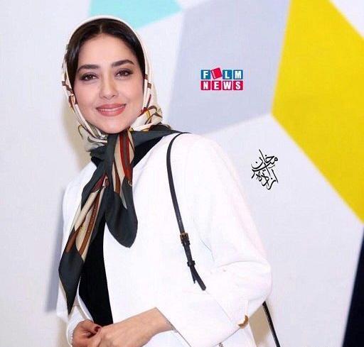 عکس بهاره کیان افشار با لباس آبی