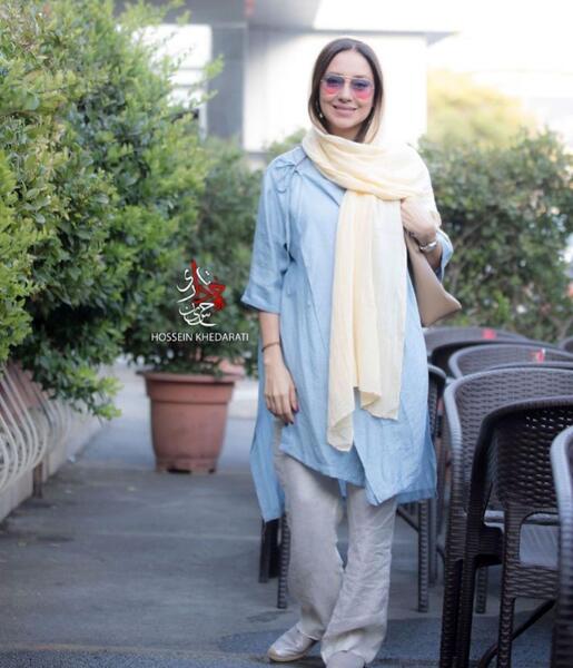 عکس بهاره کیان افشار با لباس آبی